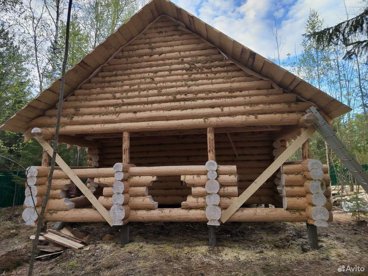 Сруб дома 7*7+3 рубленные фронтоны и терасса